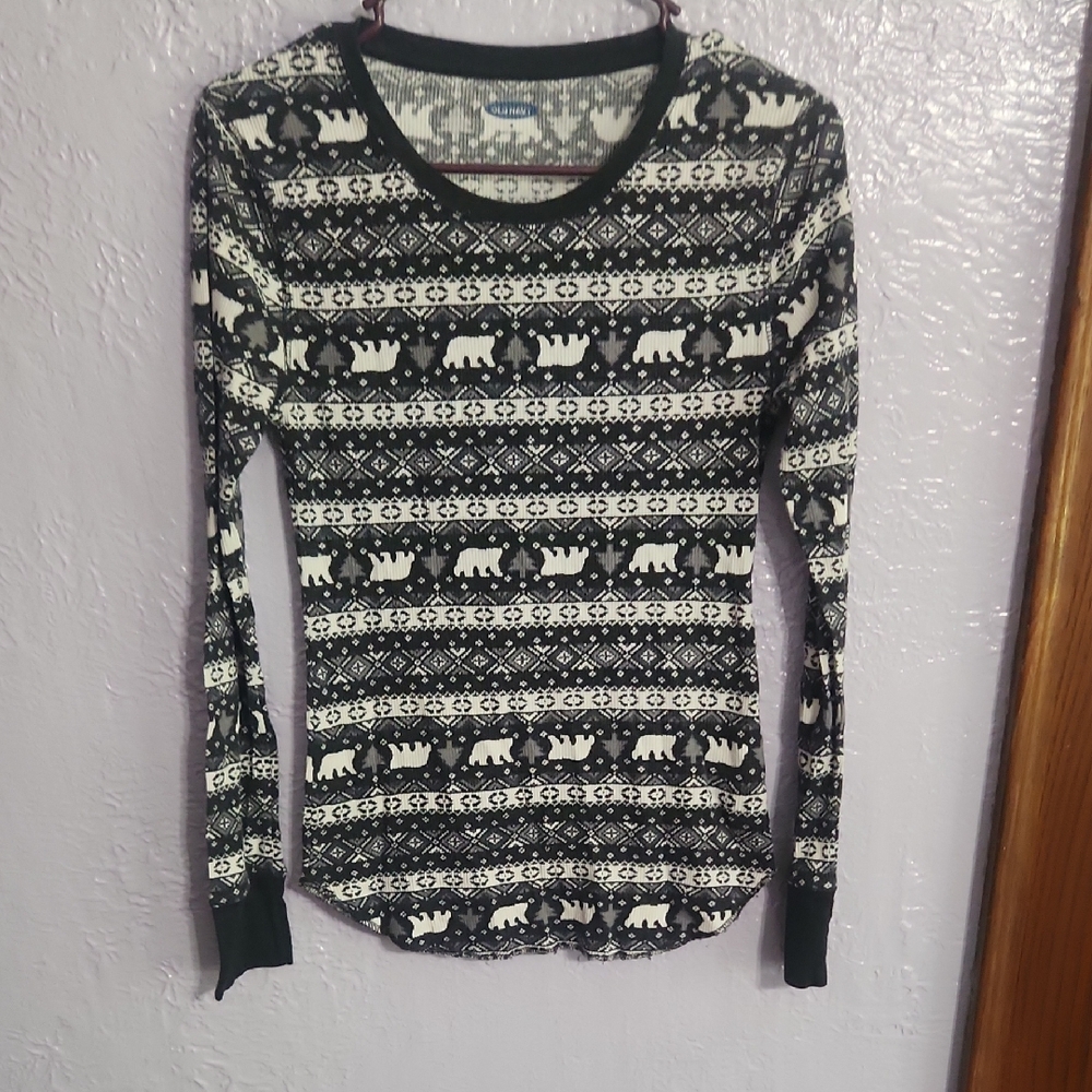 Old Navy Black and White Bear Pattern Long Sleeve Tee